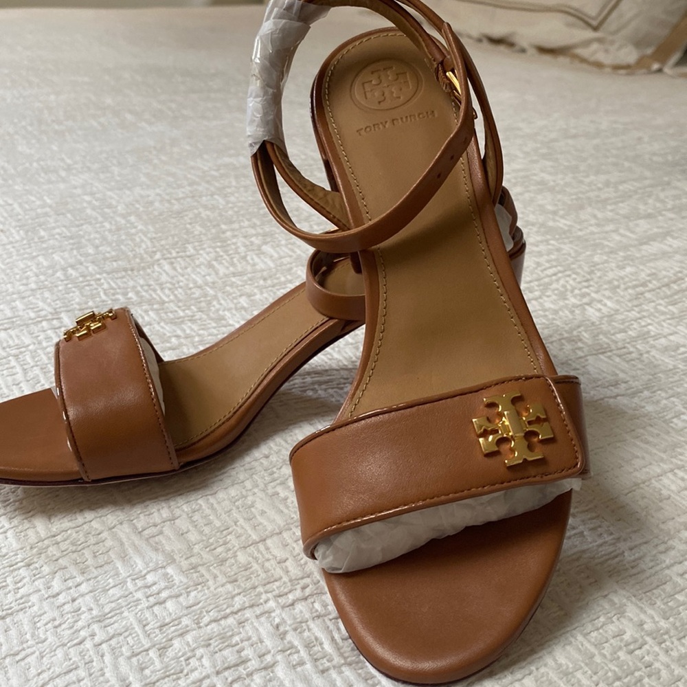 New Tory Burch block sandals. Size 7